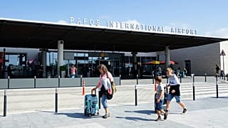 Το αεροδρόμιο Πάφου το πιο «φιλικό» της Ευρώπης σε άτομα με αναπηρίες