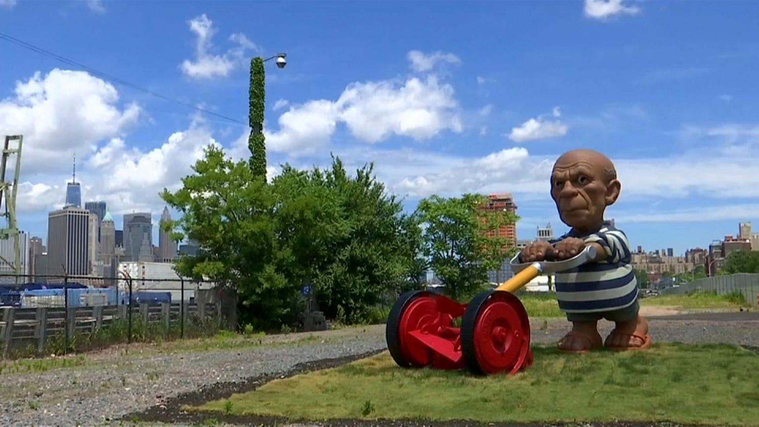 Picasso Brooklyn'de çim biçiyor