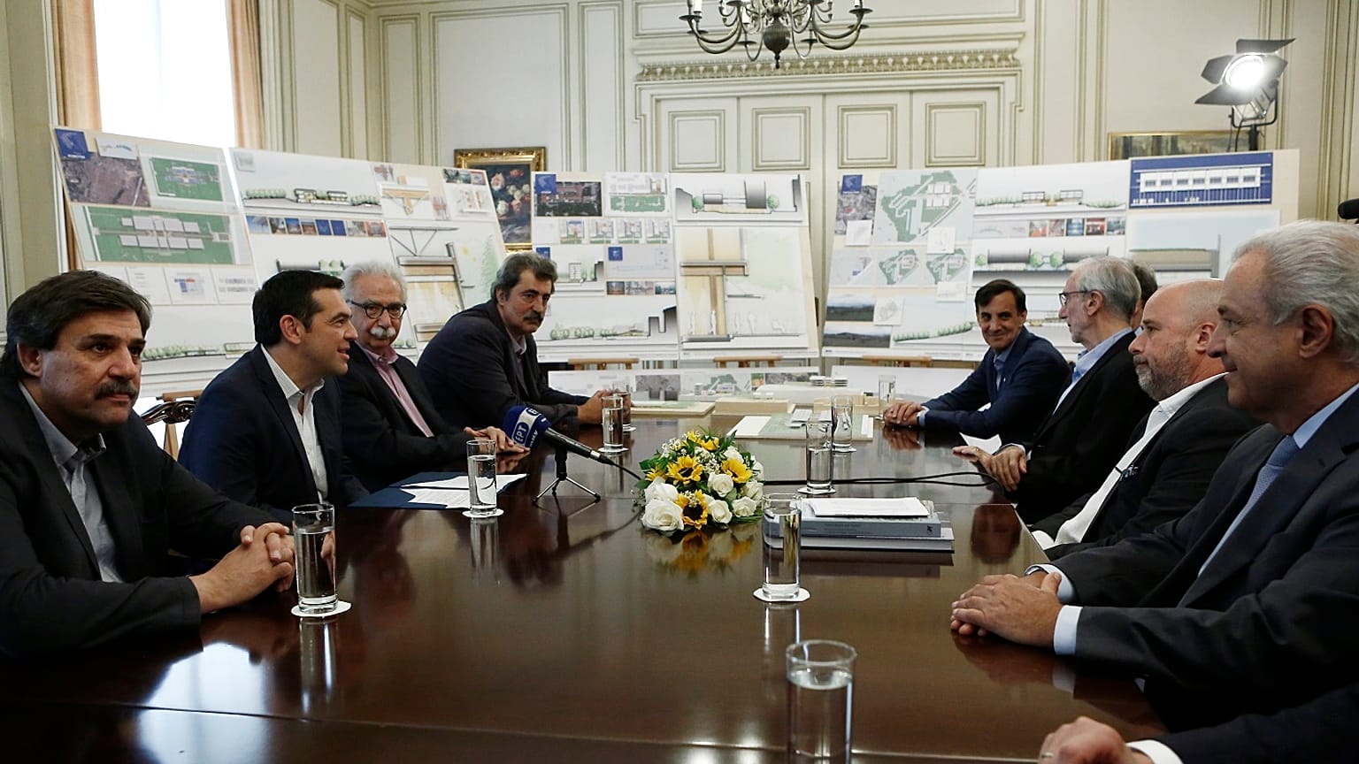 Αλ. Τσίπρας: Απόφαση για το χρέος, που θα είναι το τέλος της λιτότητας