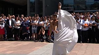 "Bailar o morir": la lucha de un refugiado sirio por la danza