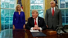 "Семьи разлучать не будем" - Трамп