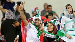 حضور زنان در ورزشگاه آزادی