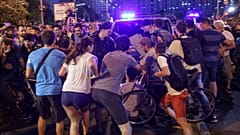 Rendőrökkel dulakodtak a korrupcióellenes román tüntetők