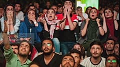 ورزشگاه آزادی، دروازه‌ای که بر روی زنان باز شد؛ گفتگوی یورونیوز با دو نماینده زن مجلس