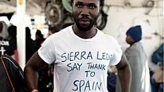 Kilakoltatták a spanyol diákokat, hogy helyet csináljanak az Aquarius utasainak