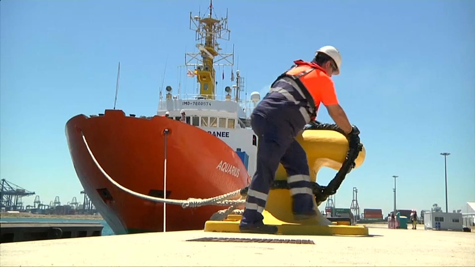 L'Aquarius è salpata da Valencia