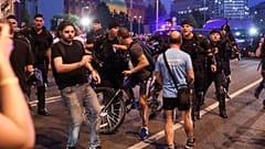 Les Roumains manifestent contre un assouplissement du code pénal 