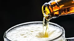 CO2-Versorgungskrise bedroht Europas Bier-Vorräte