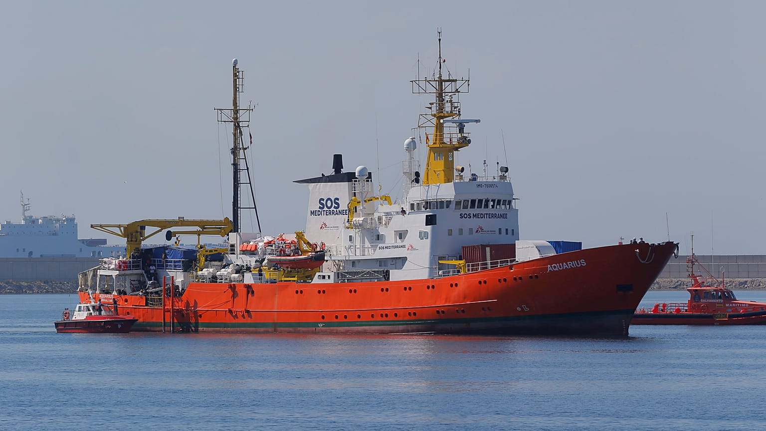 Aquarius de volta às missões de resgate no Mediterrâneo