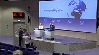 Αβραμόπουλος: «Όχι σε Γκουαντάναμο για τους μετανάστες»