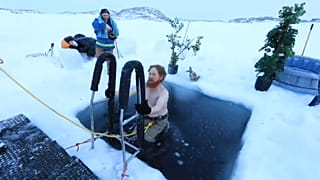 Купание в водах Антарктики 