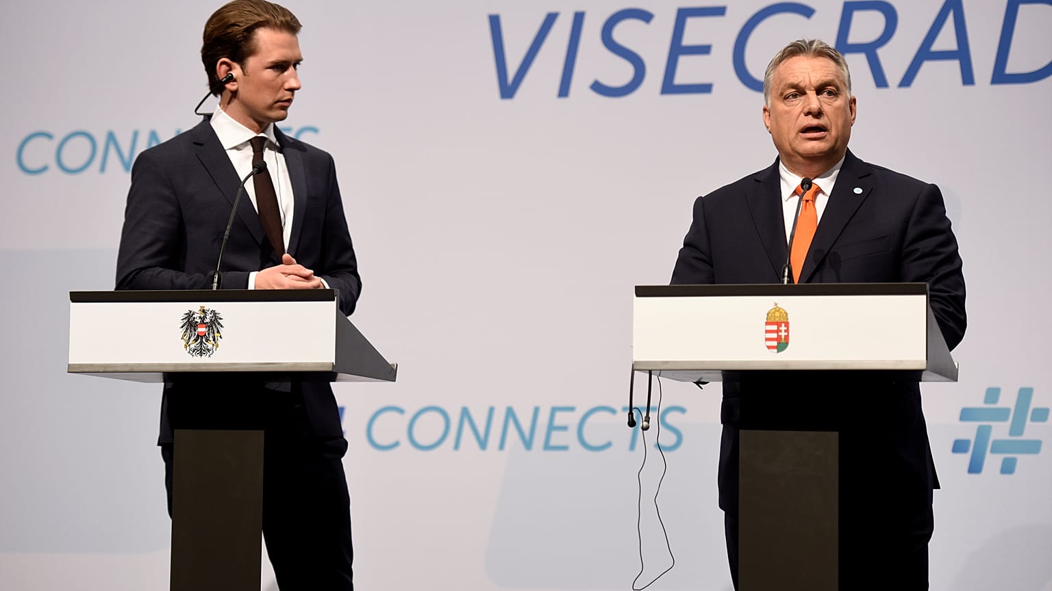 A szakértő szerint a V4-ek üzenni akarnak Európának
