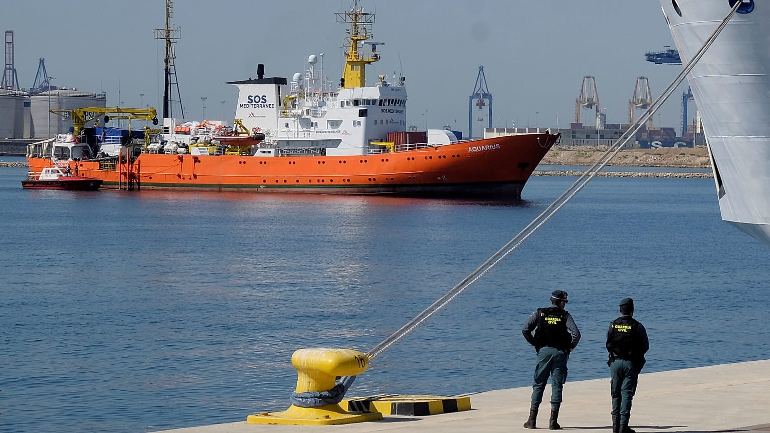 Η Ιταλία «δέχτηκε» πλοίο με μετανάστες 