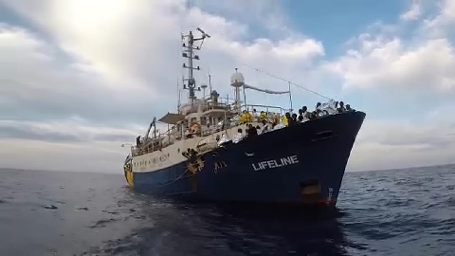 Kikötésre vár a Mission Lifeline