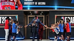 Deandre Ayton bevonul