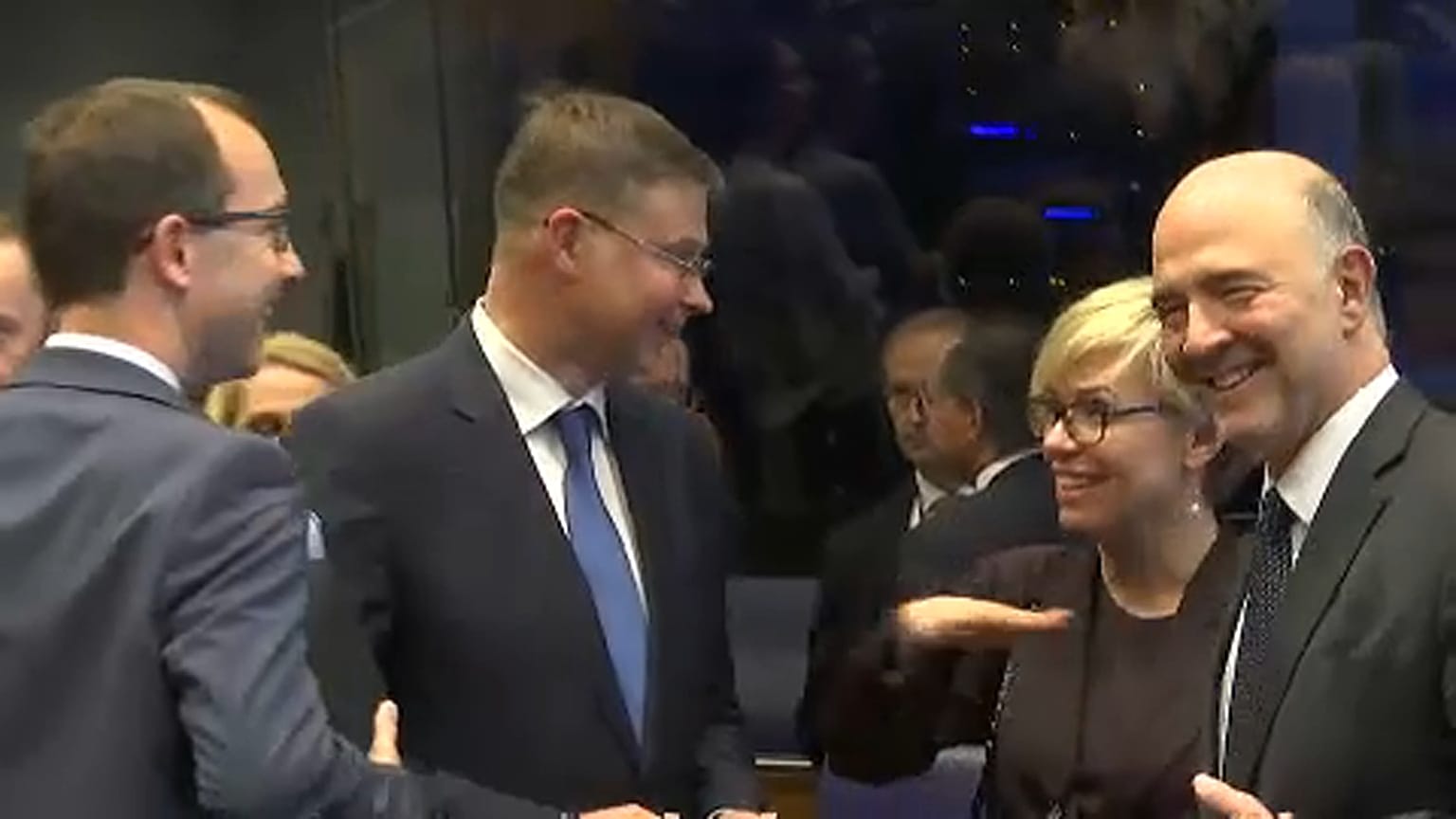 Közös uniós öröm a görög válság végén