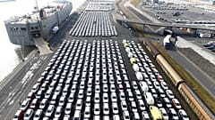 Trump droht mit 20% Strafzoll auf europäische Autos