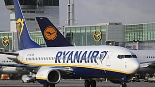 French air strike continues to disrupt European flights