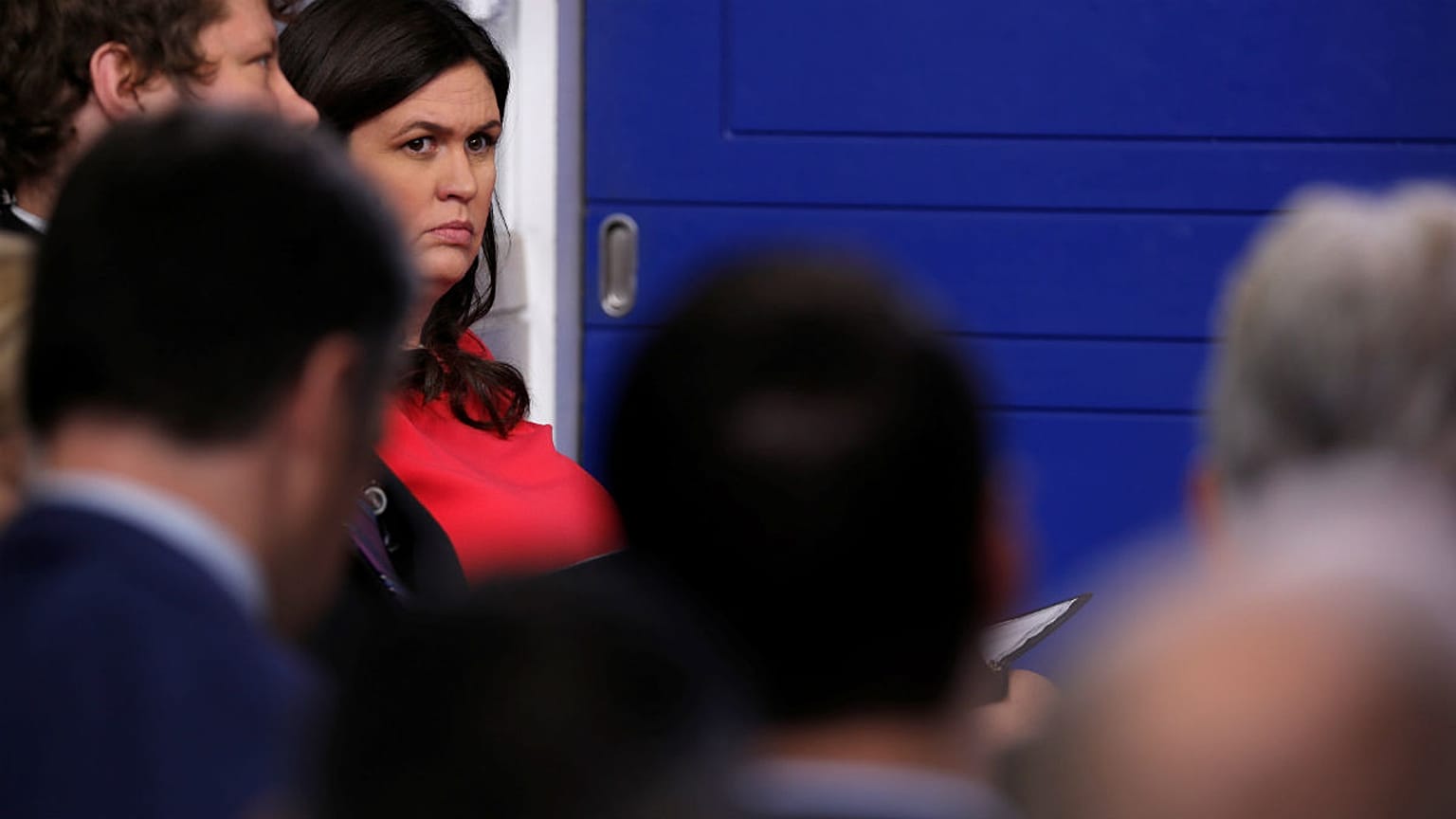 Beyaz Saray Sözcüsü Sanders restorandan kovuldu