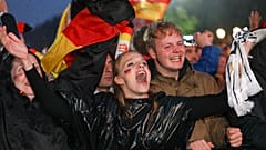 Nach 2:1 gegen Schweden: Freude bei deutschen Fans