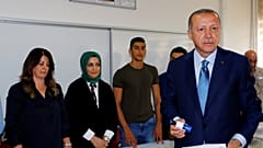 Τουρκία: Έκλεισαν οι κάλπες - Σε εξέλιξη η καταμέτρηση των ψήφων