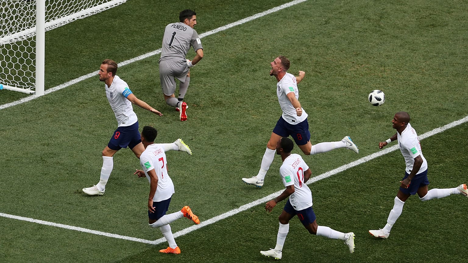 Anglia letarolta Panamát