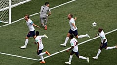 Anglia letarolta Panamát