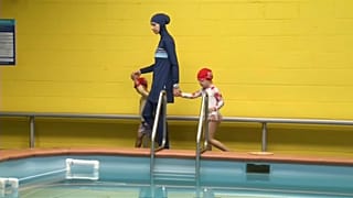 Германия спорит о буркини