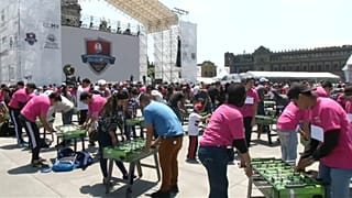 Récord Guiness en México: 1.083 personas jugando al futbolín de manera simultánea