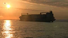 Más de 300 inmigrantes esperan en el Mediterráneo