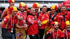 Fas maçı öncesi İspanyol taraftarlar