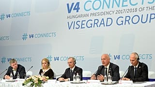 Menekültügyről egyeztettek a V4-ek és Ausztria Budapesten 