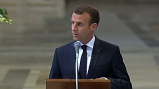 Come i re di Francia Macron è Protocanonico di San Giovanni in Laterano