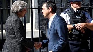 Συγχαρητήρια Μέι σε Τσίπρα για Eurogroup και ονοματολογικό