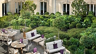 One night at Le Fouquet’s in Paris 