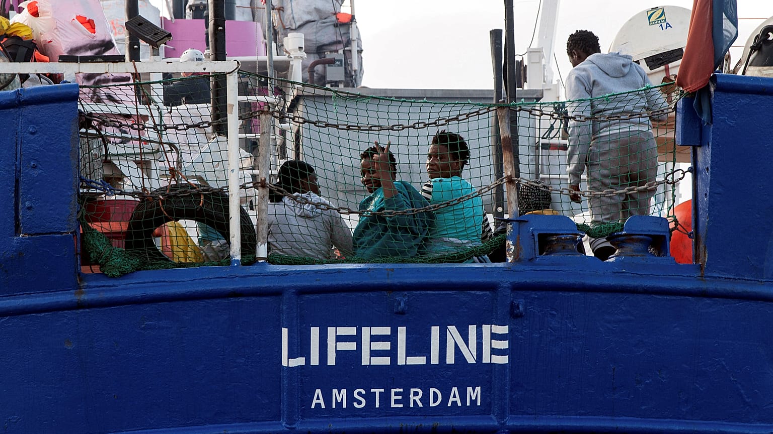Lifeline : accostage imminent