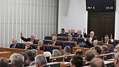 La Pologne amende une loi controversée