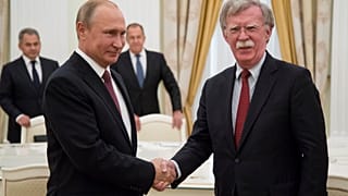 Болтон приехал, Трамп «в уме»