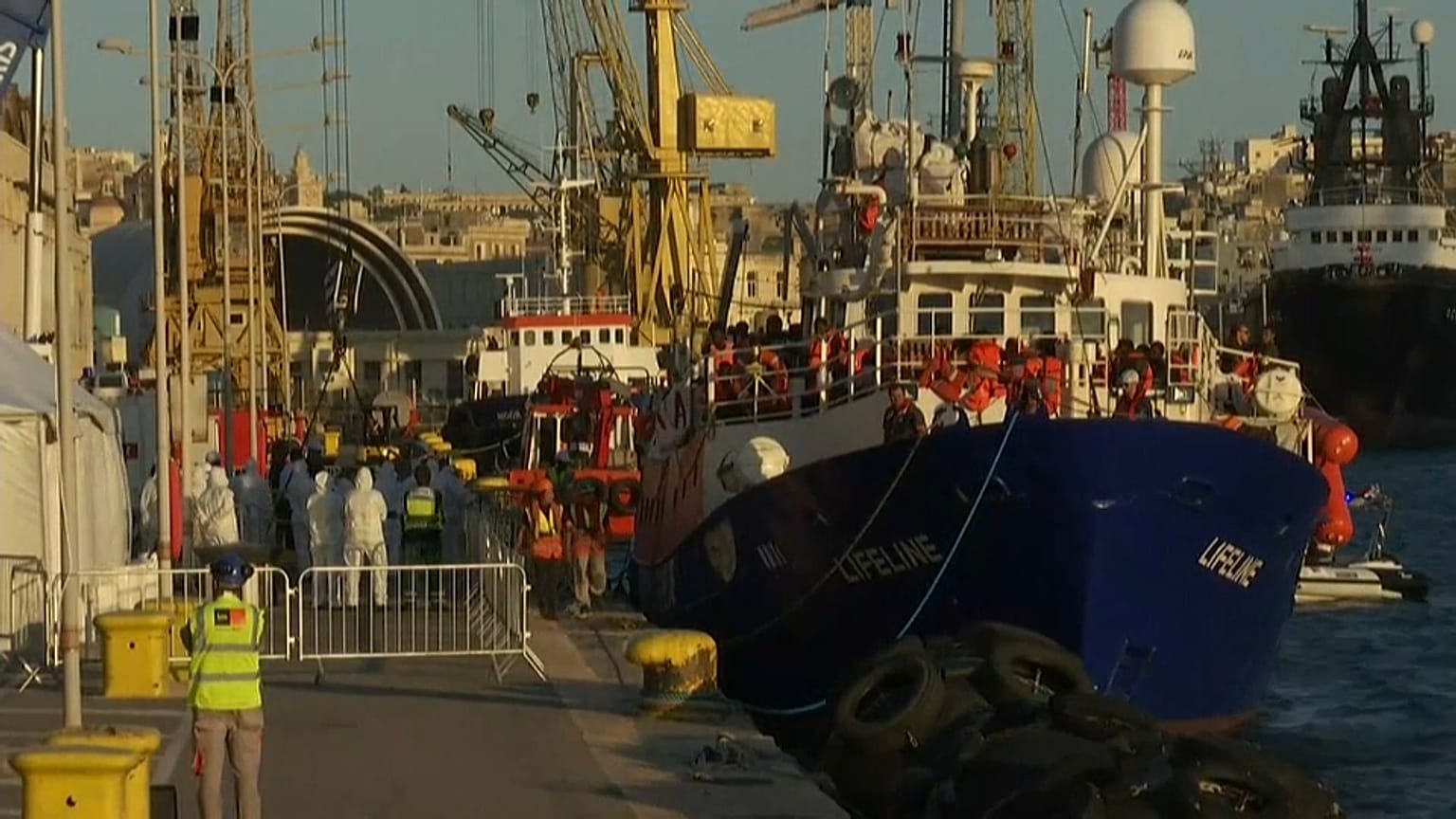 Lifeline, Malta:  iniziate le procedure di sbarco