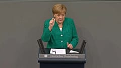 Merkel: most kell összefogni, nagy a tét