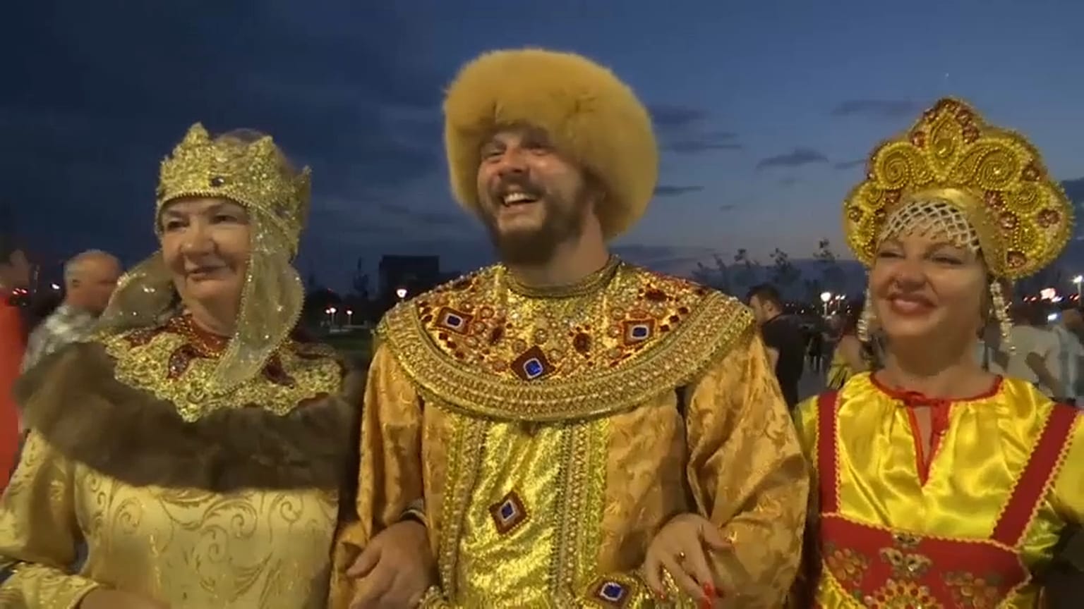 Шапка шипастая на удачу
