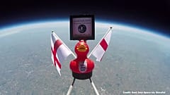 Un canard dans l’espace pour les “Three Lions”