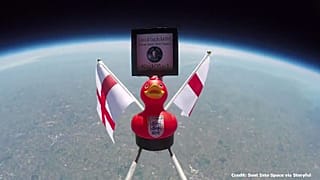 Un canard dans l’espace pour les “Three Lions”