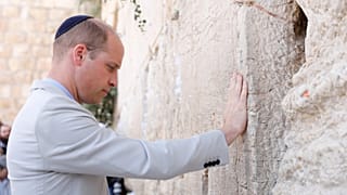 Príncipe William quebra protocolo e chama "país" à Palestina