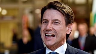 Giuseppe Conte: "Itália já não está sozinha"