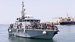 345 migrants rescued near Tripoli, over 100 missing
