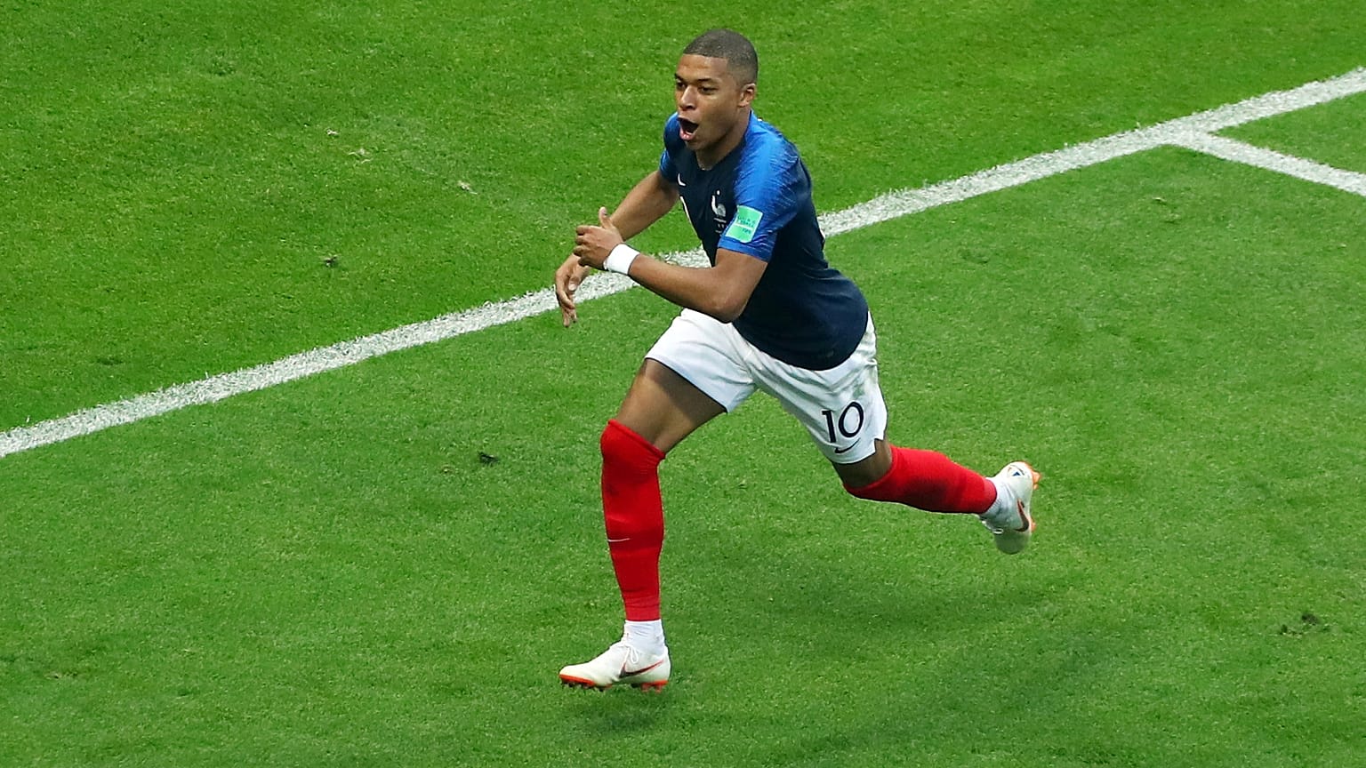 فرنسا تطيح بالأرجنتين من كأس العالم بفضل ثنائية مبابي