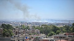 الجيش الأردني يبدأ بتقديم مساعدات إنسانية لآلاف النازحين السوريين من درعا