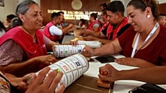 Mexicans vote for their next President