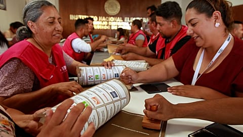 Mexicans vote for their next President